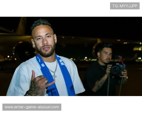 内马尔绯闻女主公开否认,两人澄清成热点